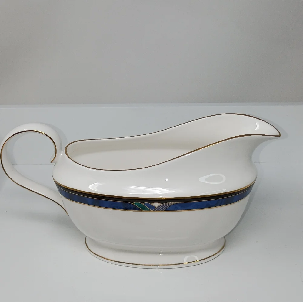 Lenox Royal Kelly White and Blue Hravy Boat Serveware